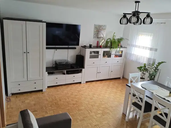 Umeblowane mieszkanie 53 m² na I piętrze, Oława – Oława